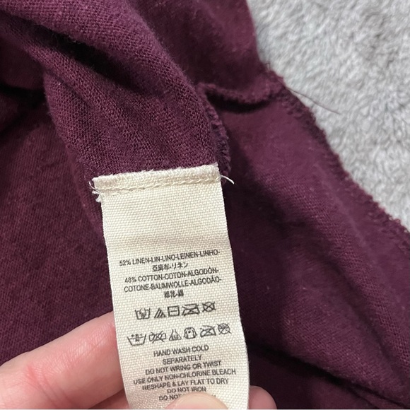 We The Free Medium Women’s Burgundy Henley Baseball Tee with 3/4 Sleeves, Linen - Picture 5 of 5